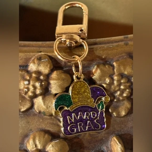 💜💚💛 Mardi Gras Themed Keychain /Bag Charm with Purple, Green, and Gold Accents - Picture 1 of 6